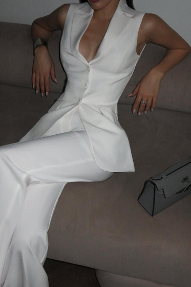  Яна Лукачер (Yana Lukacher)