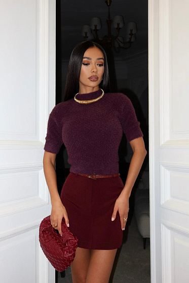  Яна Лукачер (Yana Lukacher)