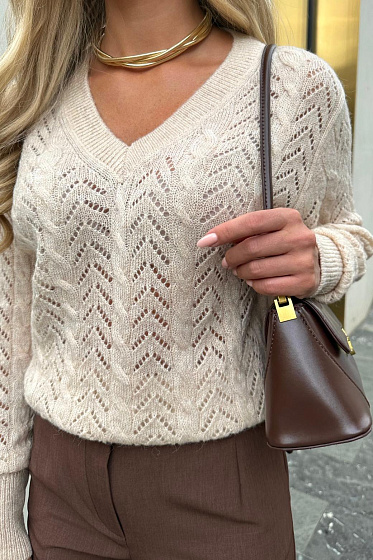  Яна Лукачер (Yana Lukacher)