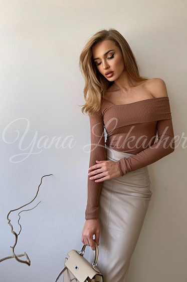  Яна Лукачер (Yana Lukacher)