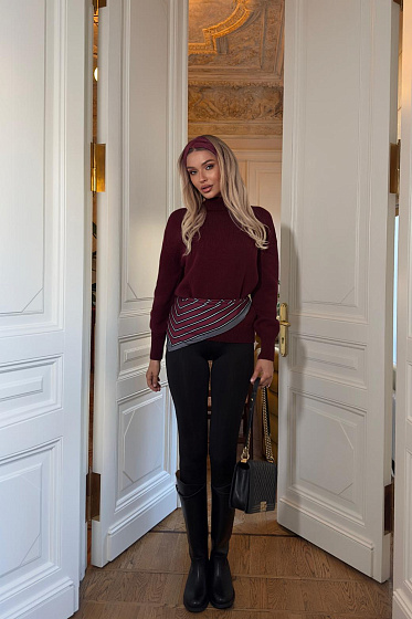  Яна Лукачер (Yana Lukacher)