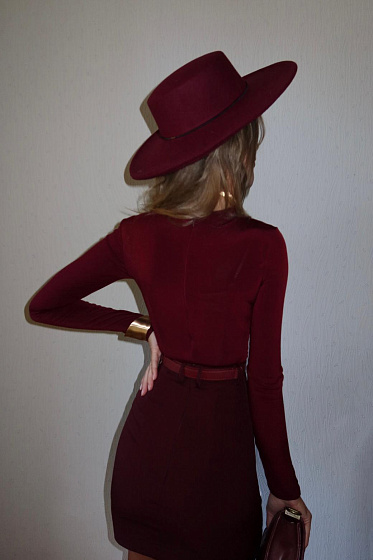  Яна Лукачер (Yana Lukacher)