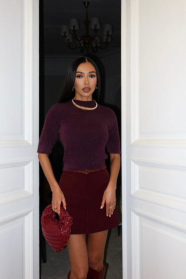  Яна Лукачер (Yana Lukacher)